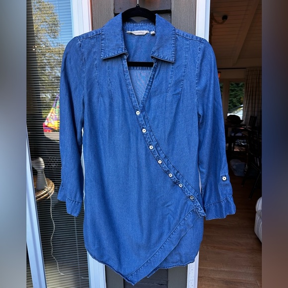 Soft Surroundings Women’s Asymmetrical Tencel Denim Blue Tunic Top Size XS - Picture 8 of 8